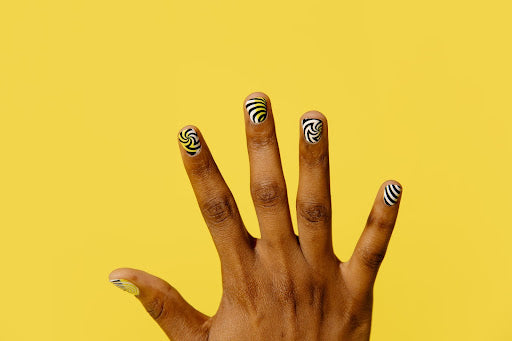 9 Fabulous Yellow Nail Designs