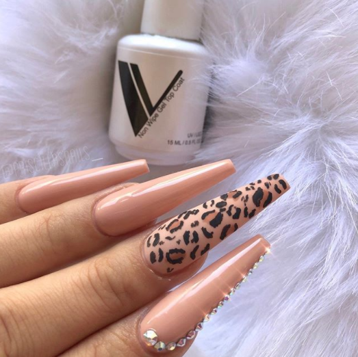 Beautiful Art Of Glamour Nails